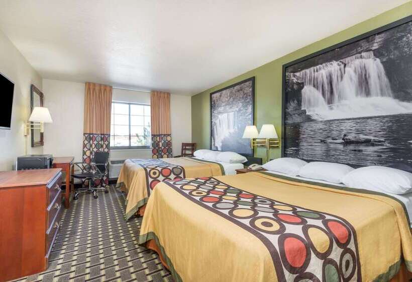 فندق Super 8 By Wyndham Madison In