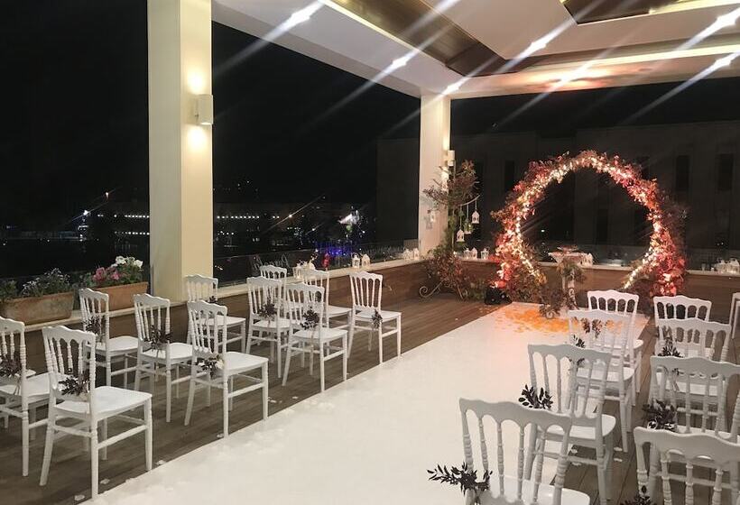 Tirana International Hotel & Conference Center