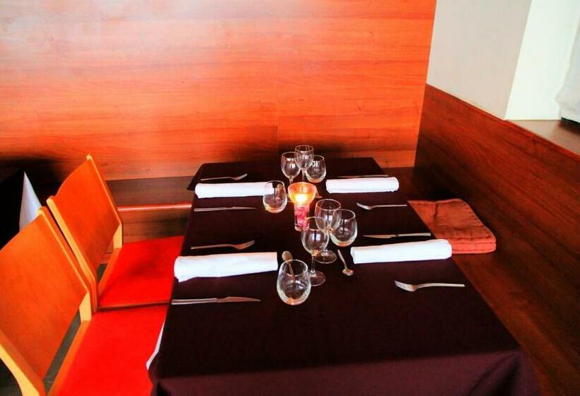 Отель Viaurelia