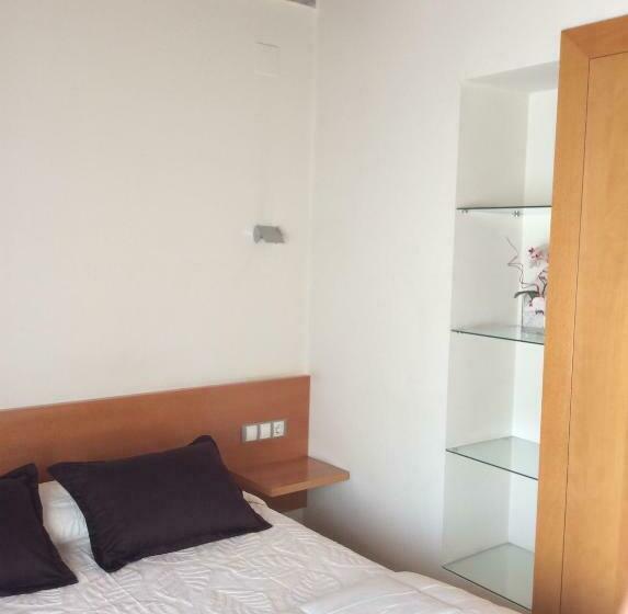 Отель Viaurelia