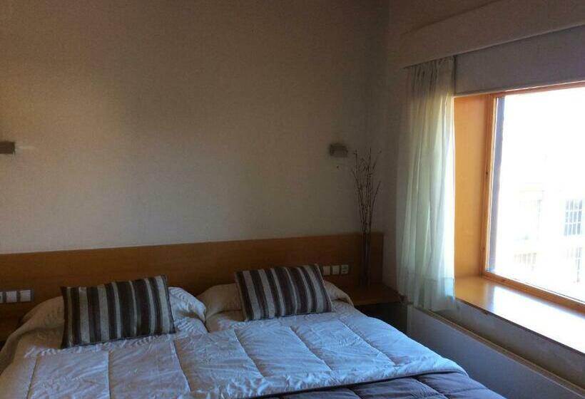 Отель Viaurelia