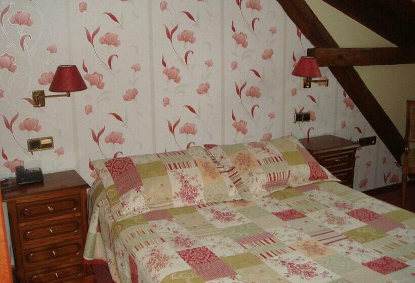 فندق Villa De Luarca