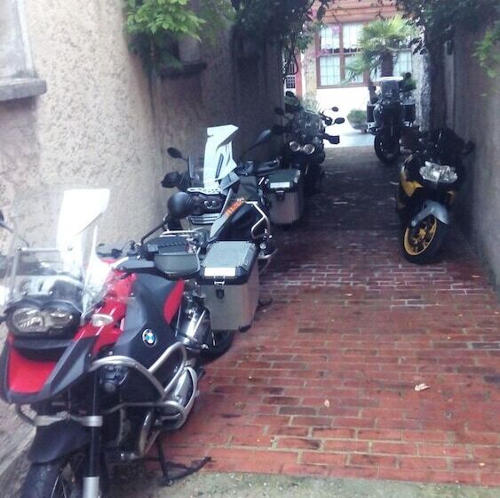 فندق Villa De Luarca