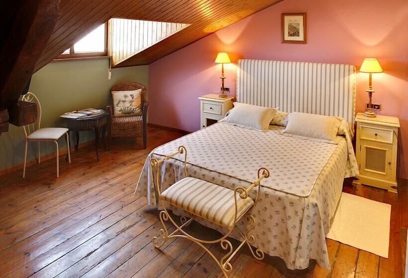 فندق Villa De Luarca