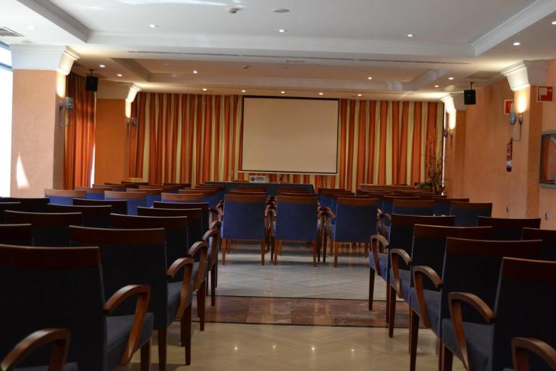 酒店 Zentral Center Adults Only