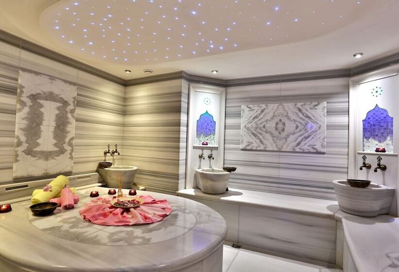 هتل Zurich Istanbul Old City