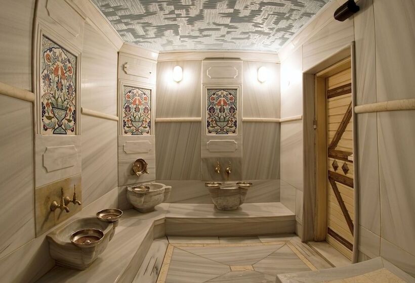 هتل Zurich Istanbul Old City