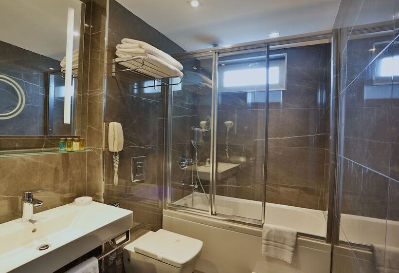 هتل Zurich Istanbul Old City