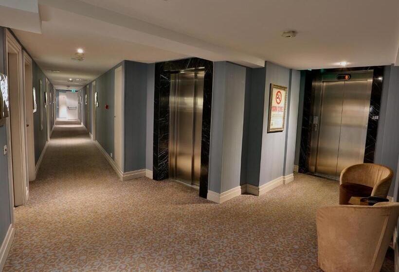 هتل Zurich Istanbul Old City