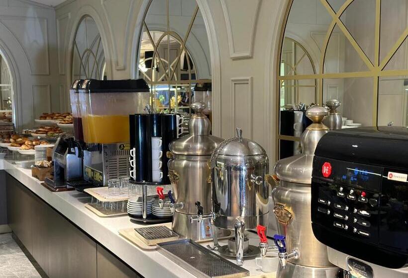 هتل Zurich Istanbul Old City