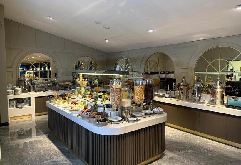 هتل Zurich Istanbul Old City