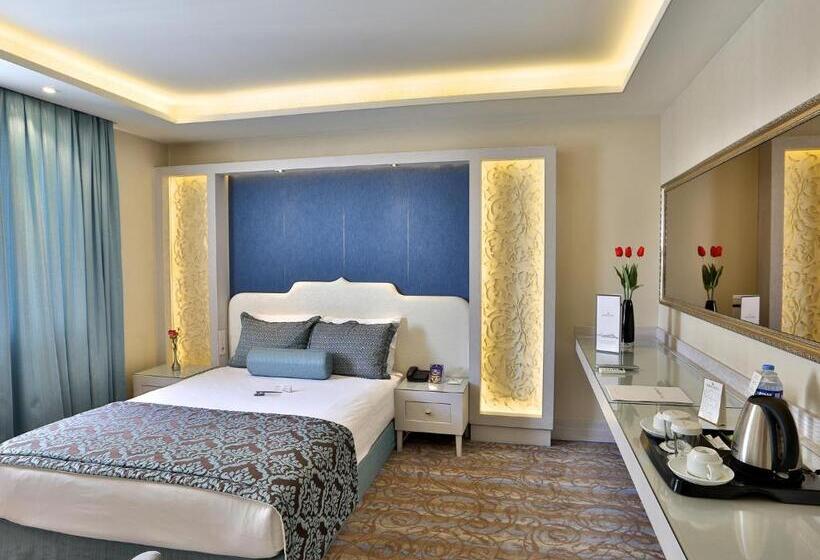 هتل Zurich Istanbul Old City