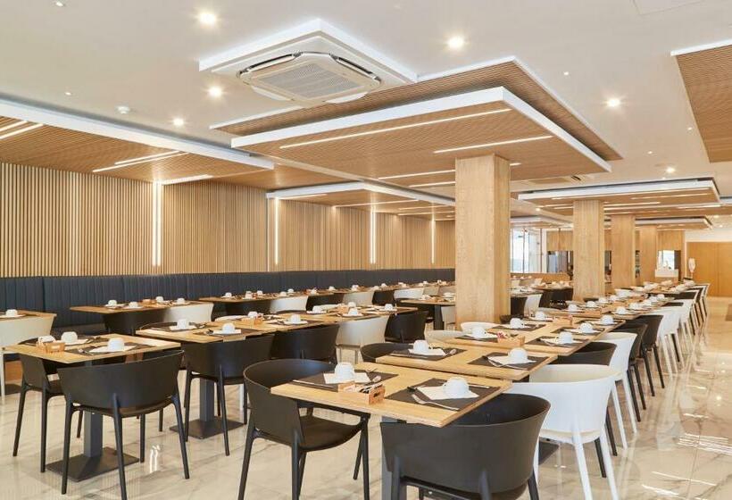 Invisa Hotel Club Cala Verde