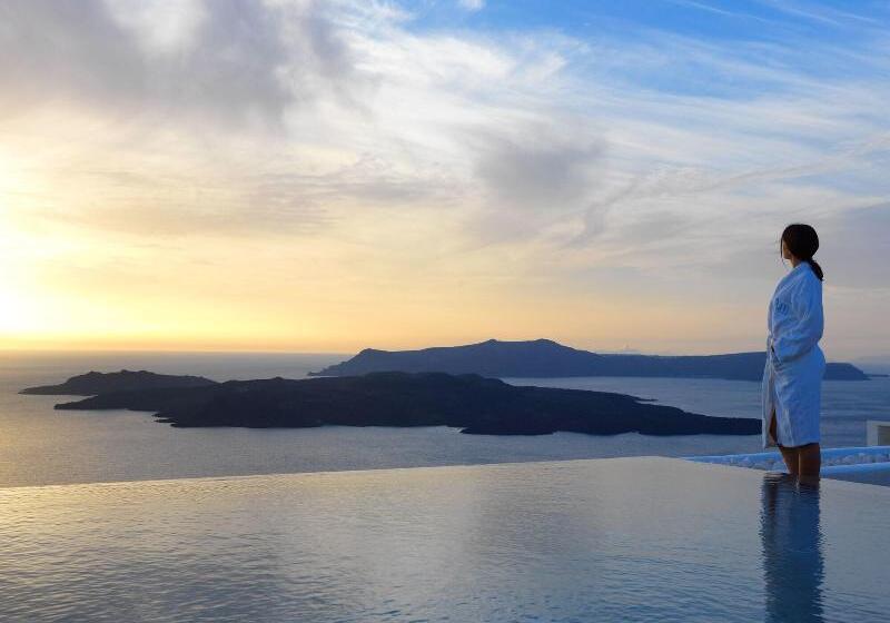 Lilium Hotel Santorini