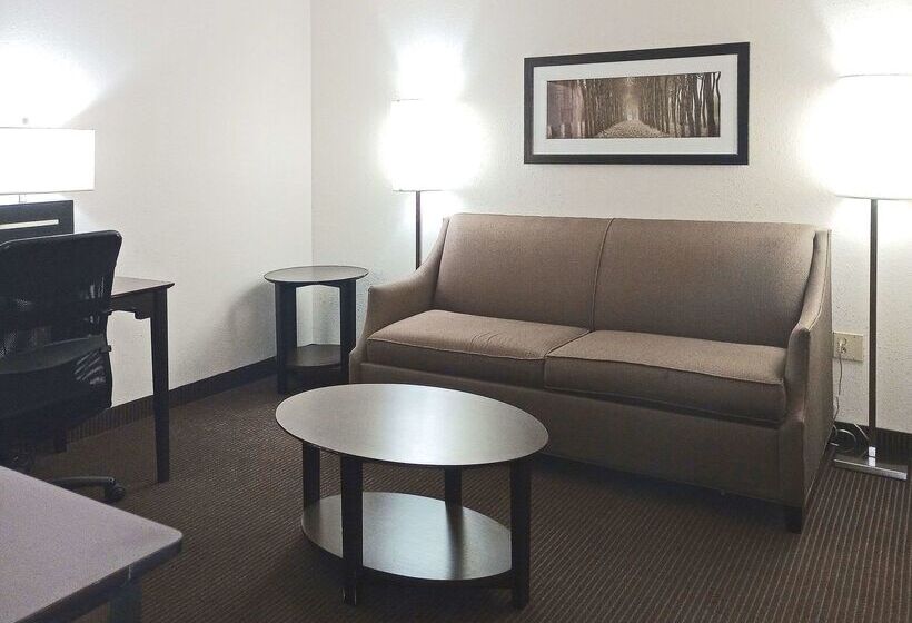 فندق على الطريق Quality Inn Atchison