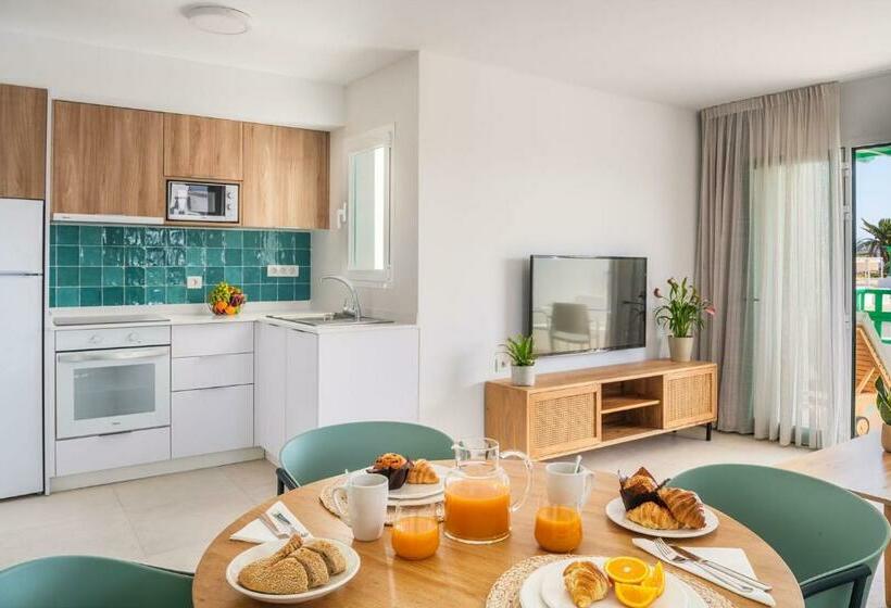 Nazaret Apartments