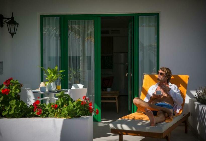 Nazaret Apartments
