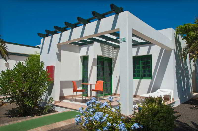 Relaxia Lanzasur Club  Aqualava Water Park