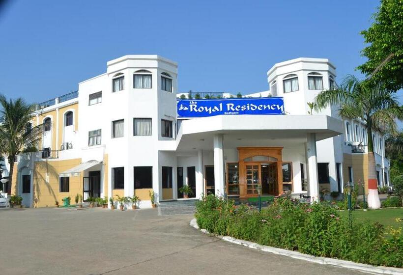 住所  The Royal Residency