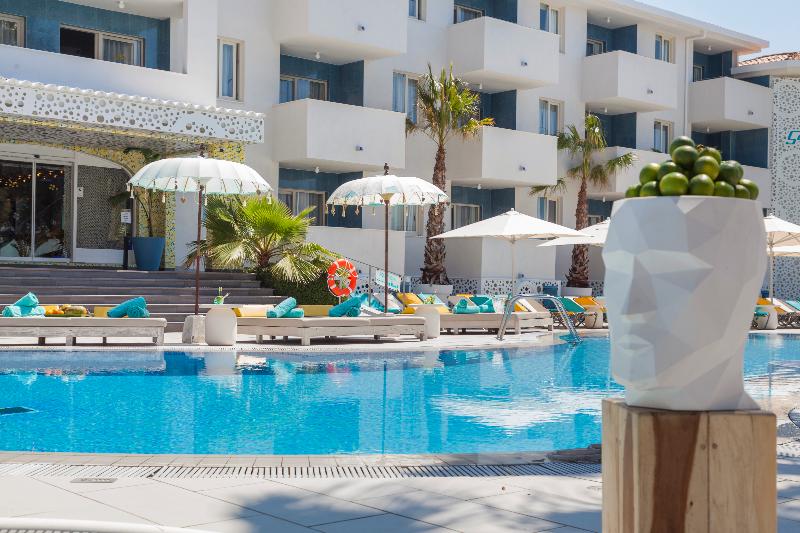 Sotavento Club Apartments  Adults Only