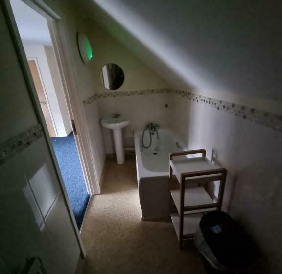 旅馆 Kings Arms Guest House Ebbw Vale