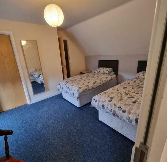 旅馆 Kings Arms Guest House Ebbw Vale