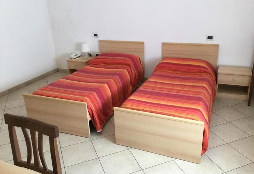 בית מלון כפרי Albergo Adige