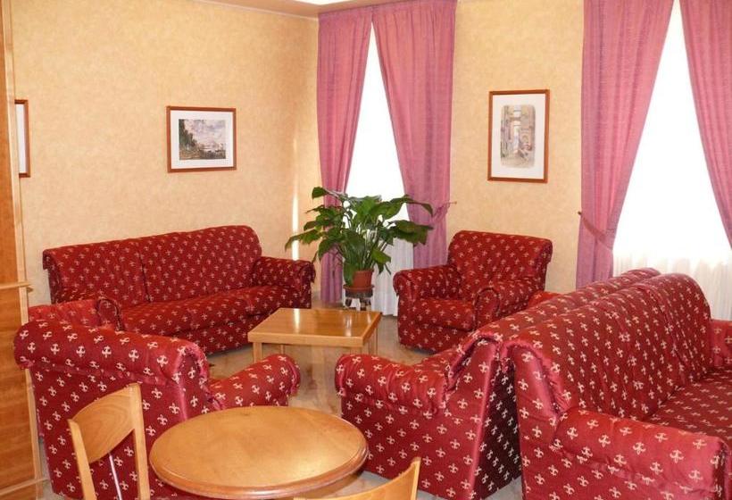 Отель Albergo Casa Del Pellegrino