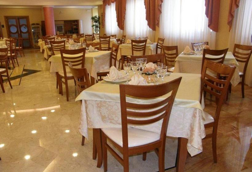 Отель Albergo Casa Del Pellegrino