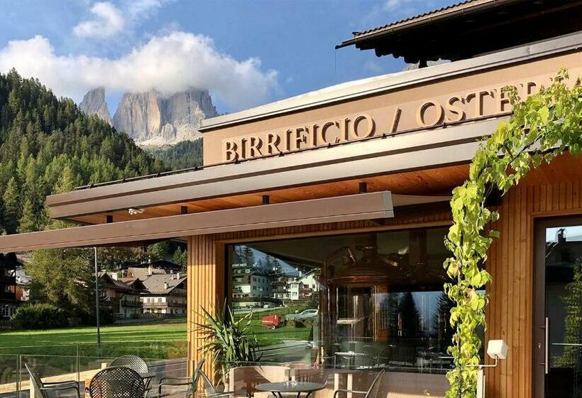 בית מלון כפרי Alpi