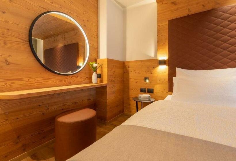 בית מלון כפרי Alpi