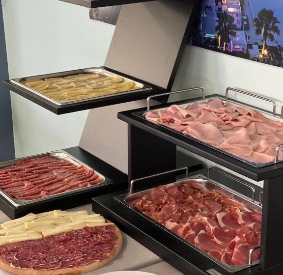 فندق Continental