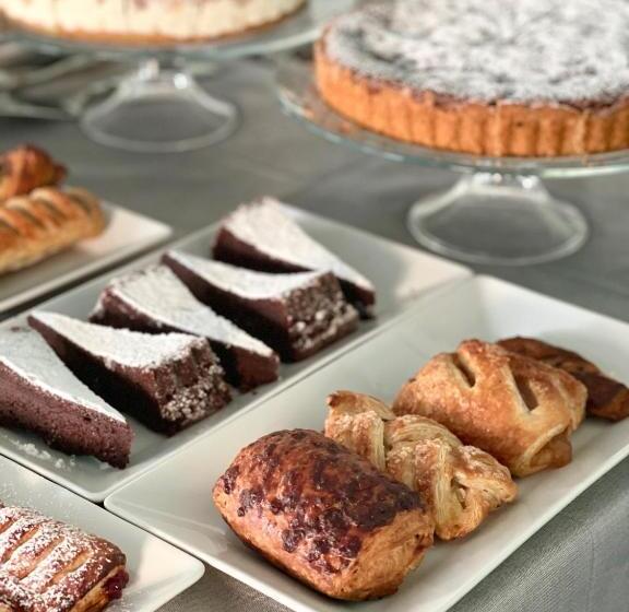 فندق Continental