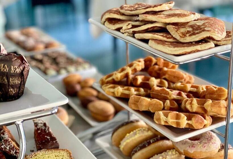 فندق Continental