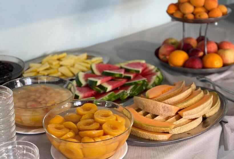 فندق Continental