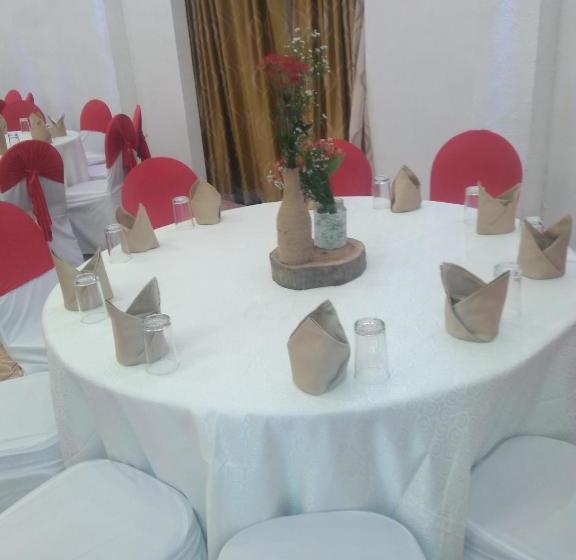 فندق Green Shadows Beach