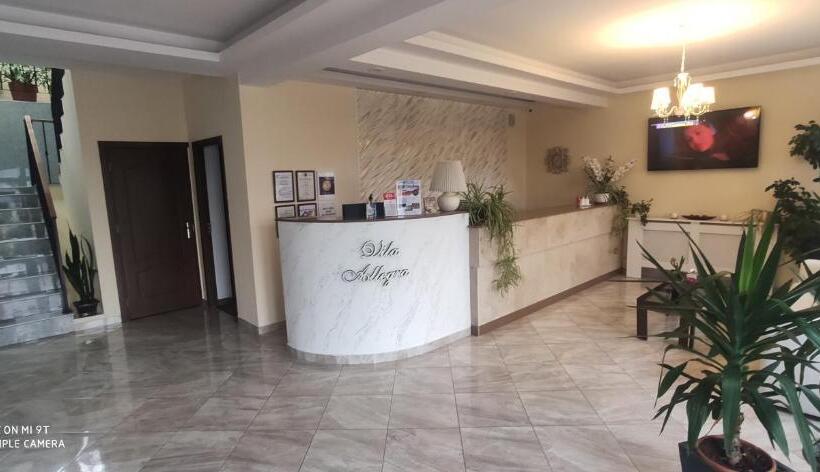 פנסיון Allegra