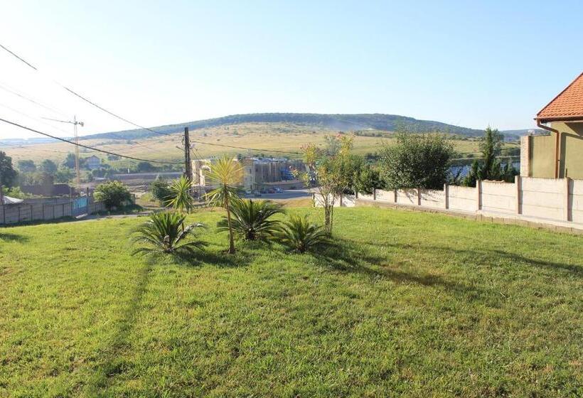 פנסיון Allegra