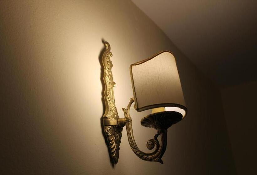 פנסיון Allegra