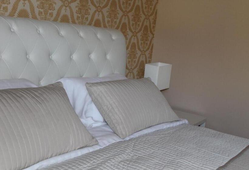 פנסיון Allegra