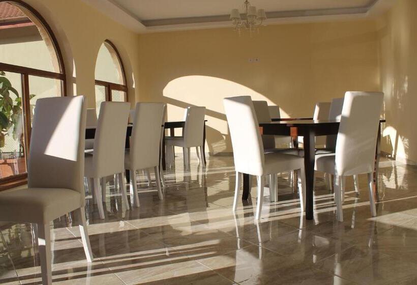 פנסיון Allegra