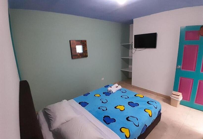 Пансион Hostal Johnnier