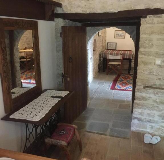 بنسيون Konaku Guest House