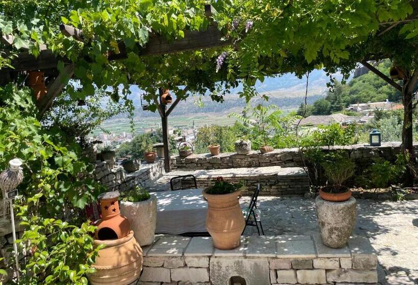 بنسيون Konaku Guest House