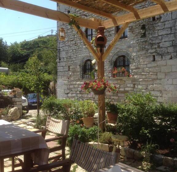 بنسيون Konaku Guest House