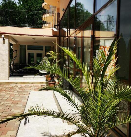 ペンション Metropol