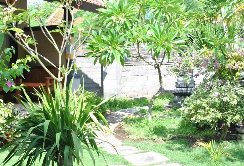 펜션 Putu Guest House Pemuteran