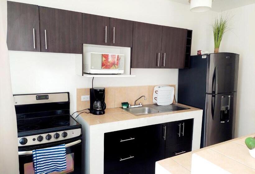 Villa Privada Con Jacuzzi Herradura Jaco