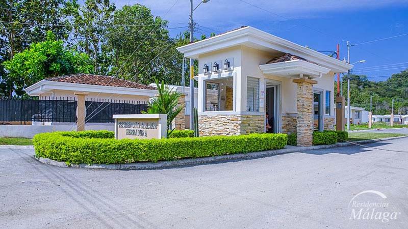 Villa Privada Con Jacuzzi Herradura Jaco