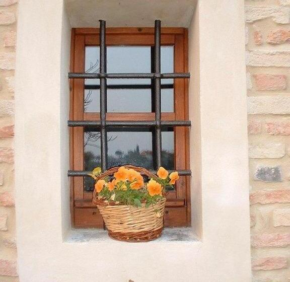 Agriturismo La Casa Della Lavanda  Il Casale